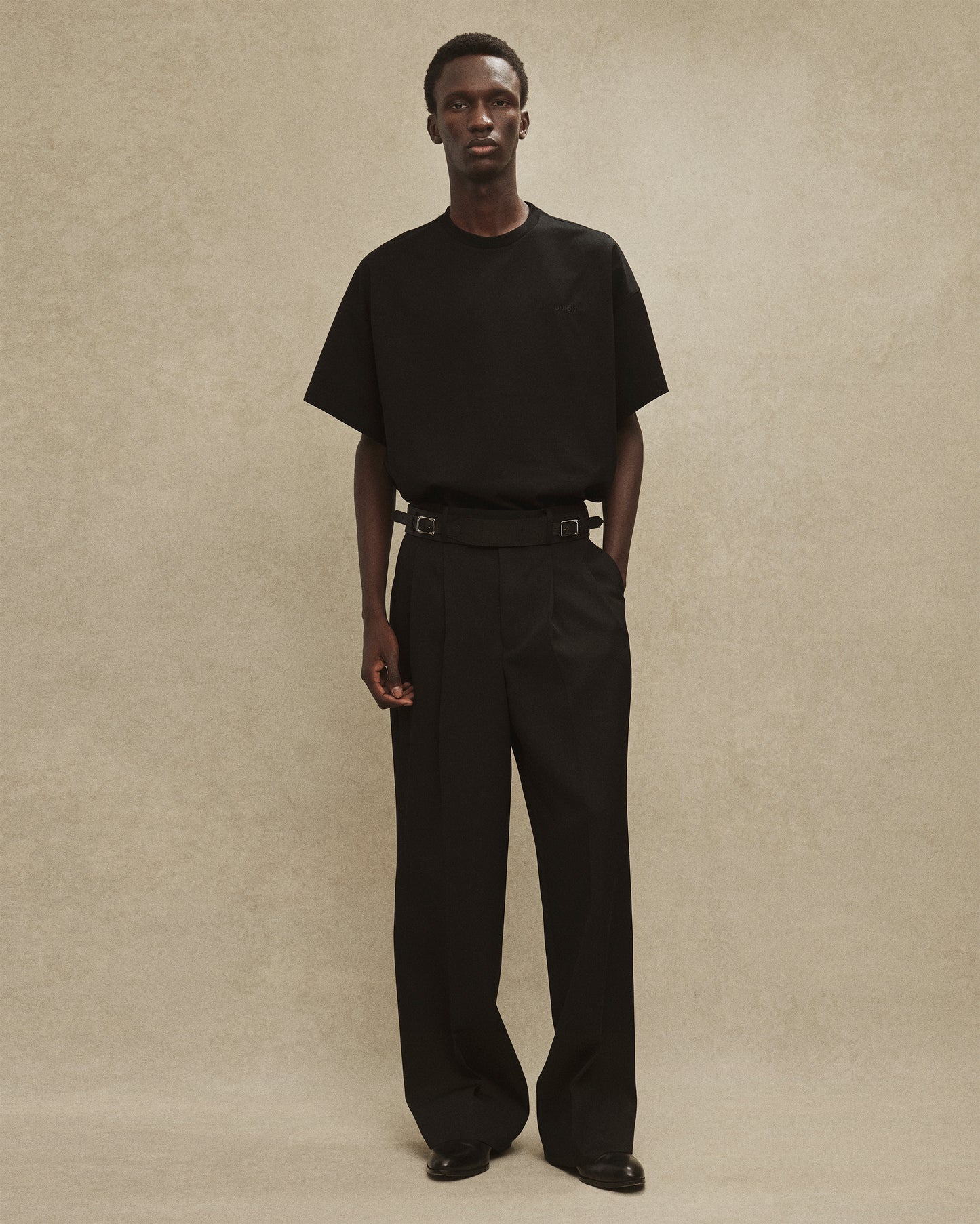 Union / Embroidery / Tee 01 / BK