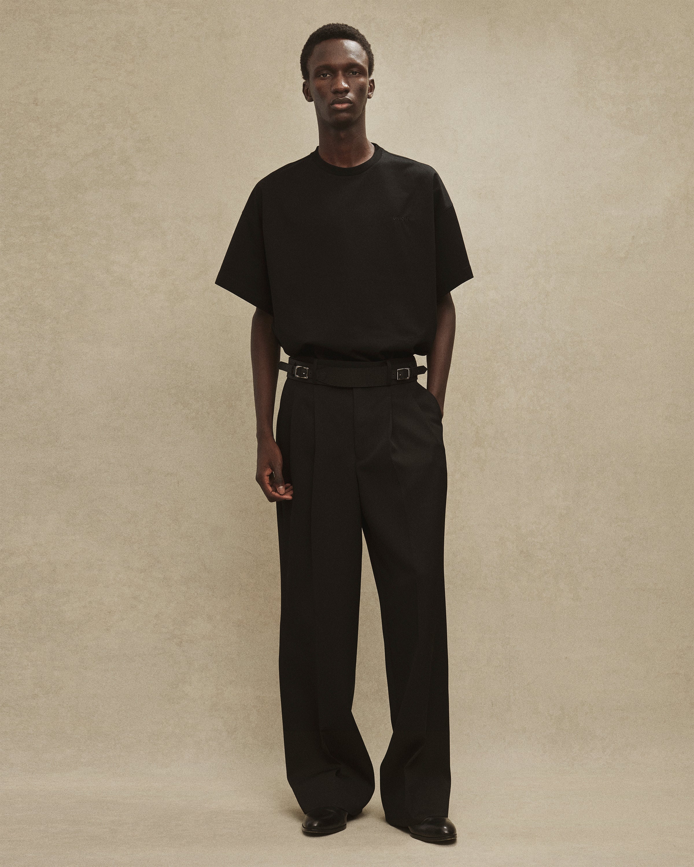 Union / Embroidery / Tee 01 / BK