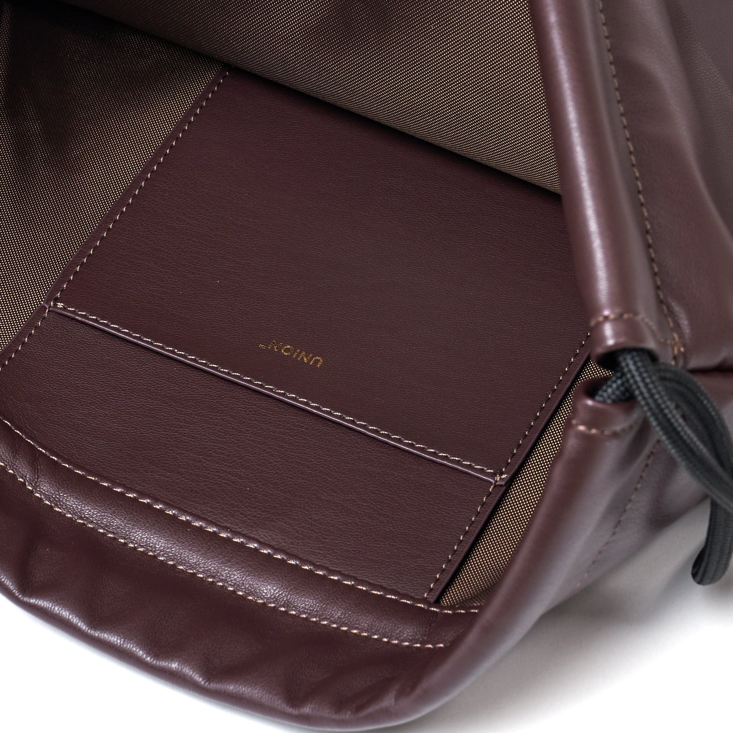 Union Backpack (M's Black Berry) ユニオンバックパック レザー (エムズ・ブラックベリー)