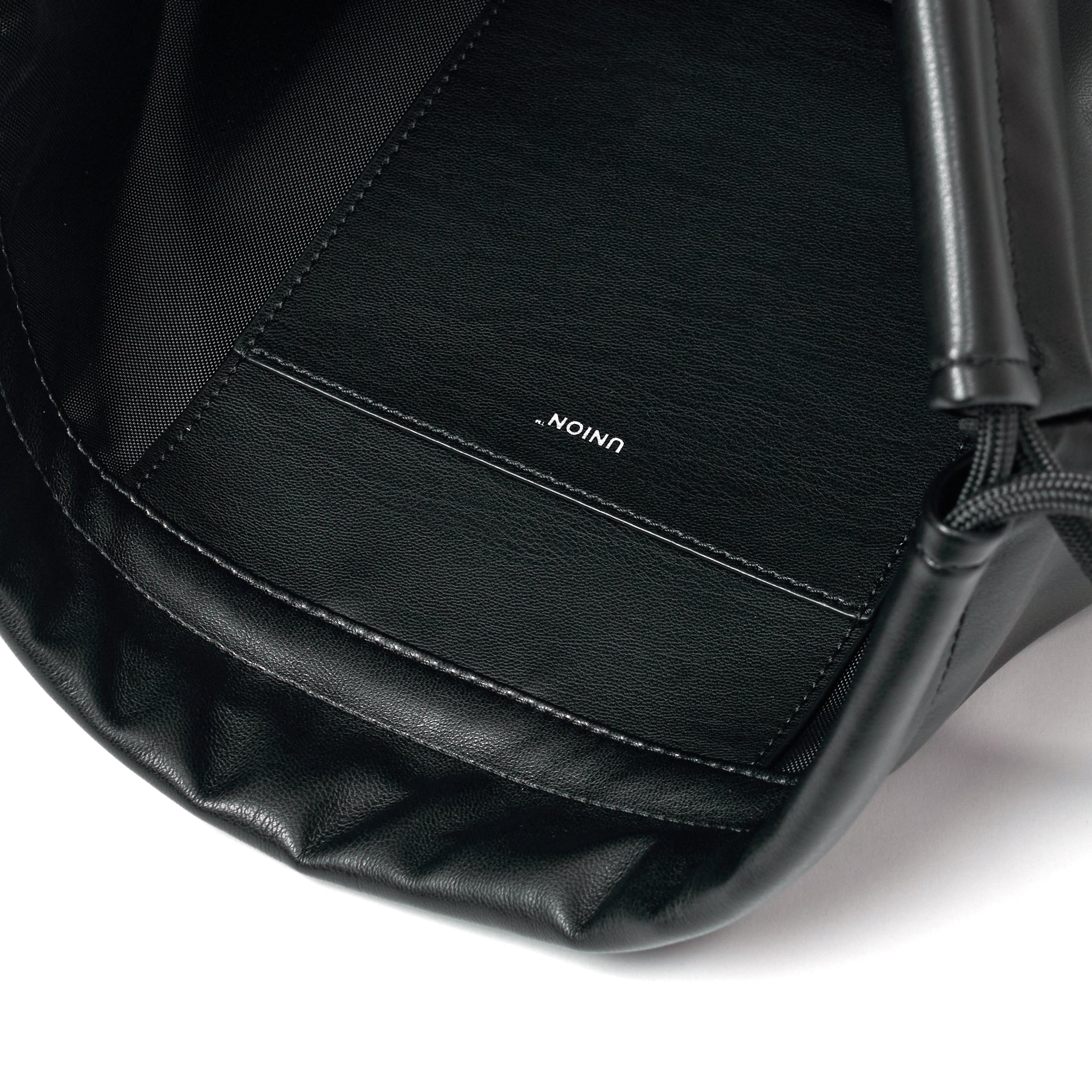 Union Backpack (M's Black Swan) ユニオンバックパック レザー (エムズ・ブラックスワン)