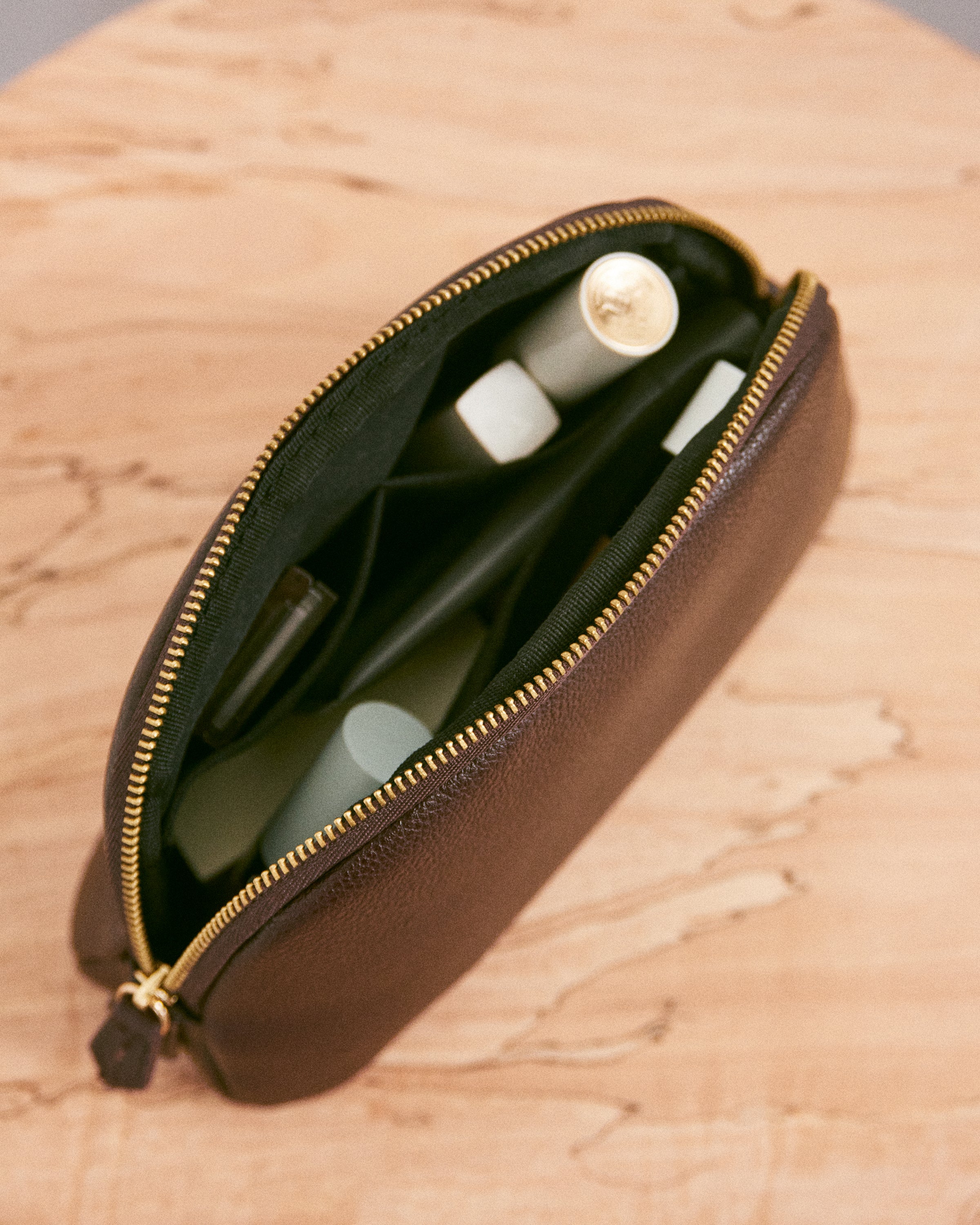The Classic Pouch (M's Burgundy)